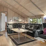 Vivan - 3-8km From The Sea By Interhome Holiday home